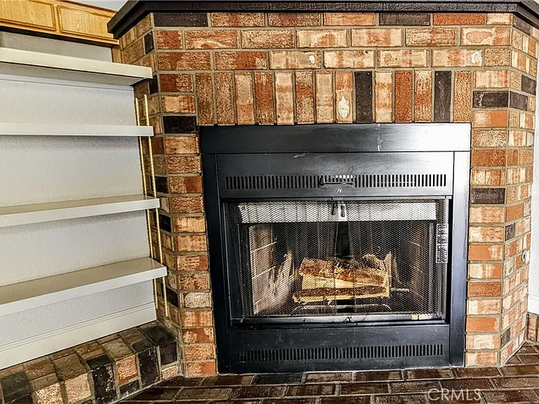 976 W Arrow Hwy — Photo 10