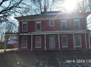 302 E Burlington Ave, Fairfield, IA 52556