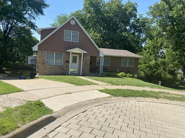 2356-58 Hillandale Rd, Davenport, IA 52804