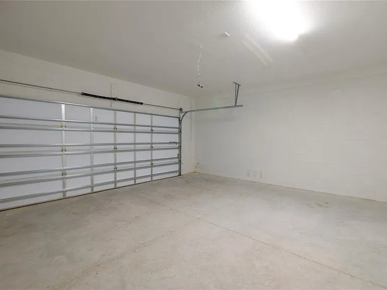 104 Royal Ranch Rd — Photo 24