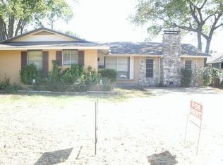 2130 Freeland Way, Dallas, TX 75228