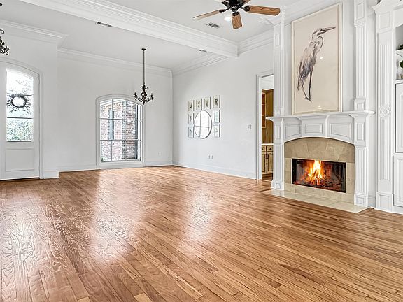 3rd image of 13583 Lakeway Dr