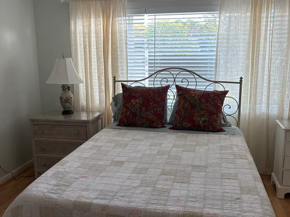 2304 Goldenrod St, Sarasota, FL 34239