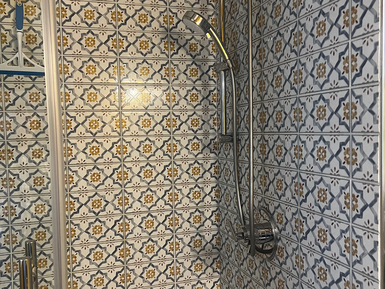1 bed, 750 sqft, $1,600 — Photo 3