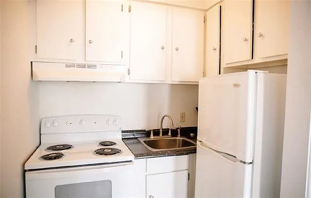 807 Bourbon St #8/2C — Photo 5