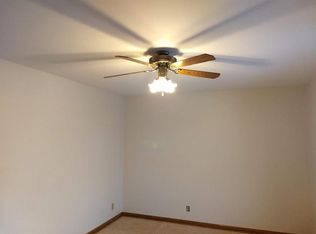 3310 Oak Knoll Dr, Eau Claire, WI 54701