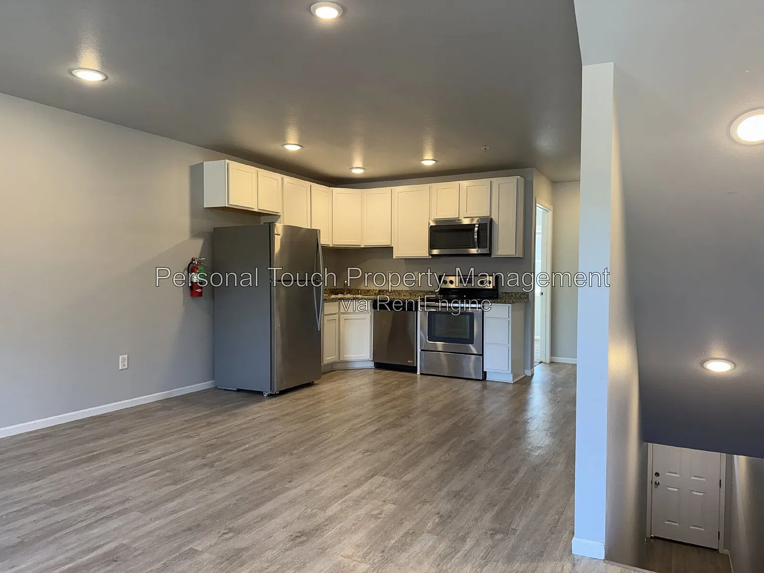 3 bed, 2.0 bath, $1,595 — Photo 4