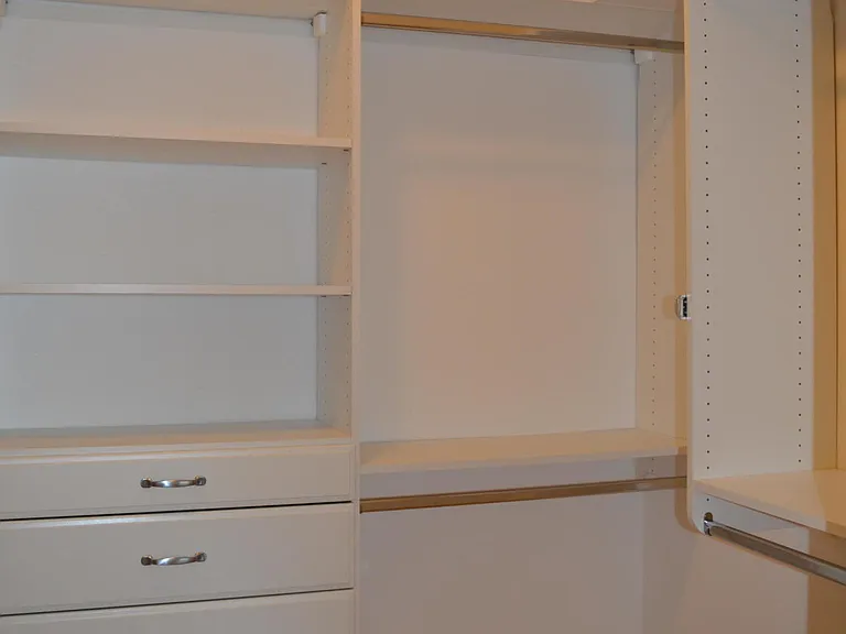 606 Park Ave — Photo 46