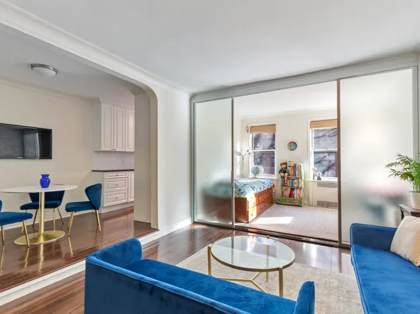 73-12 35th Avenue C24 image 3 of 17