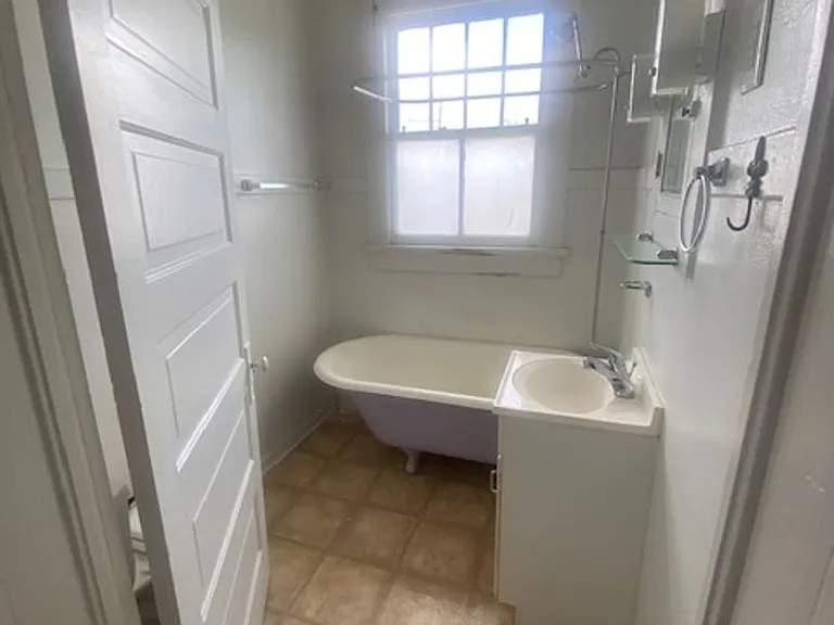 4616 Conti St — Photo 5