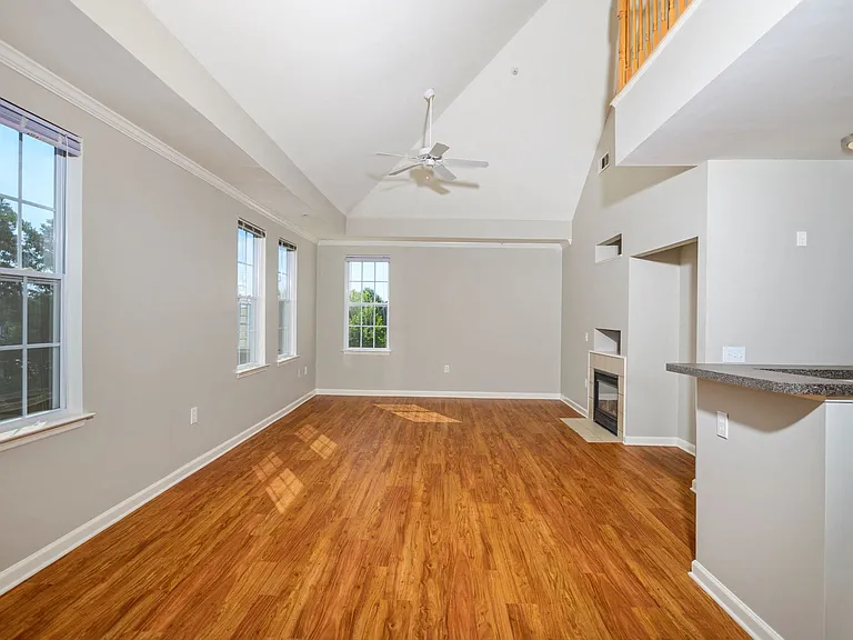 The Residences at King Farm — Photo 9