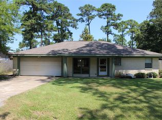 2807 Whispering Pines St, Baytown, TX 77521