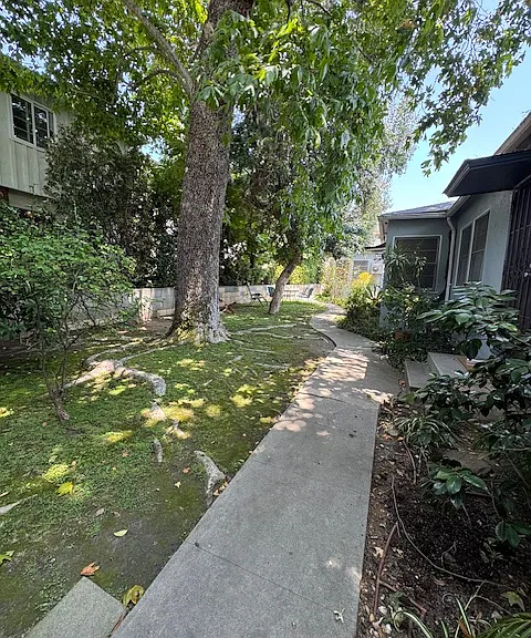 2822 Saint George St — Photo 2