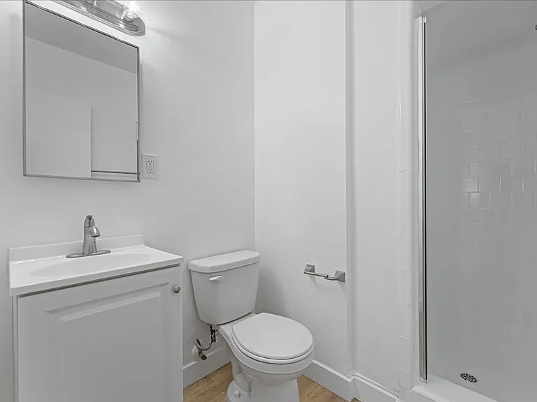 3905 S Stevely Ave #18 — Photo 9