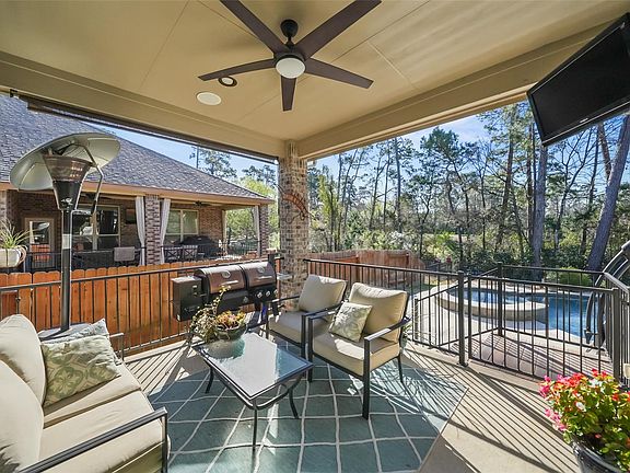 4th image of 3547 Falcon Way