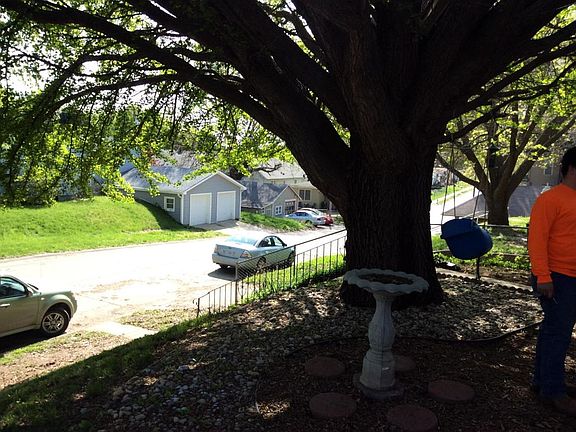 5th image of 3121 Sylvanie St