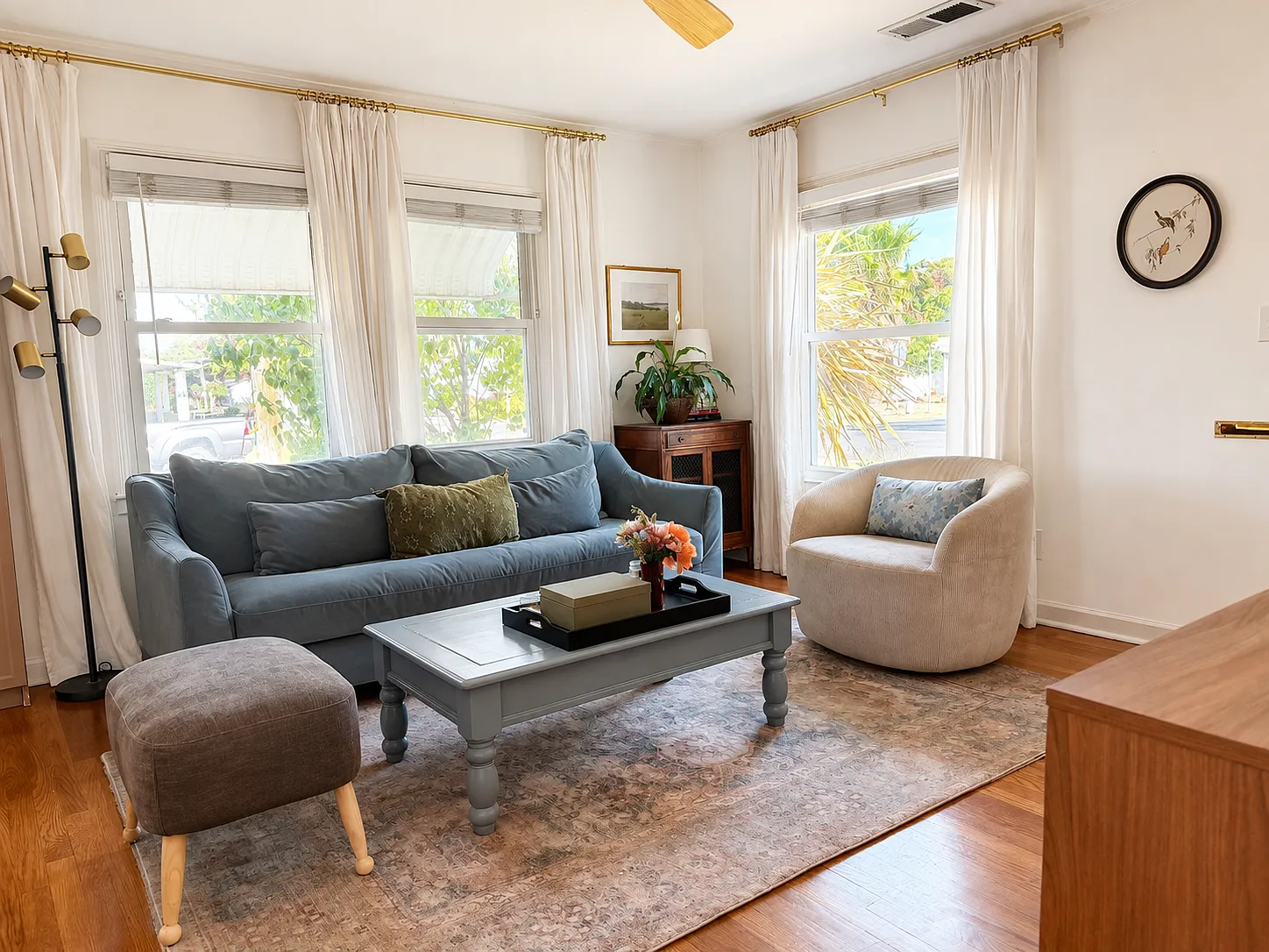2 bed, 774 sqft, $3,400 — Photo 2