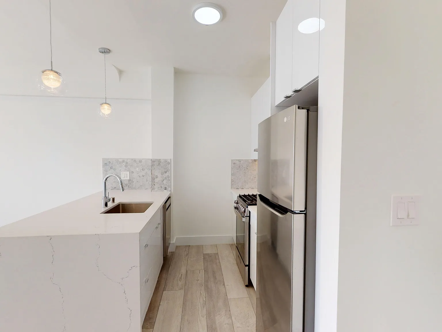 1472 Filbert Street — Photo 3