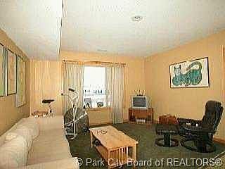 4th image of 6327 Highland Dr