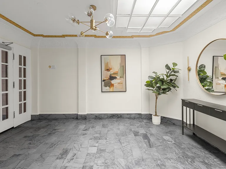 95 Cervantes Blvd #210 — Photo 21