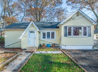 633 Brooklyn Mountain Rd, Hopatcong, NJ 07843