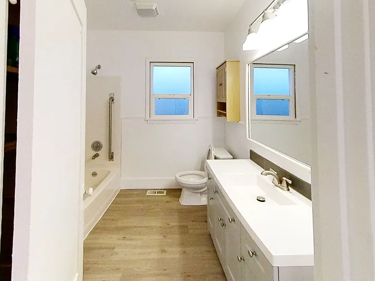 1301 Kearney St — Photo 14