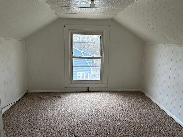 277 E Main St — Photo 12