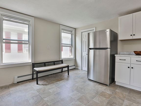 3rd image of 54 Green St