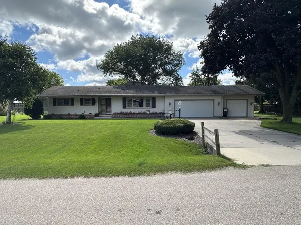 648 East Petunia Lane, Beloit, WI 53511