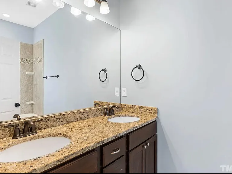 129 Pineland Cir #100 — Photo 12