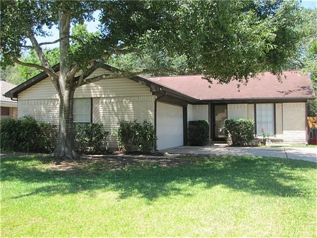 1st image of 316 Windward Dr