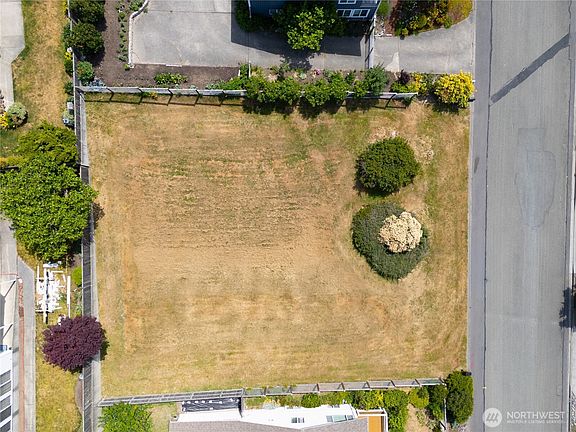 3rd image of 4916 Dundee Drive