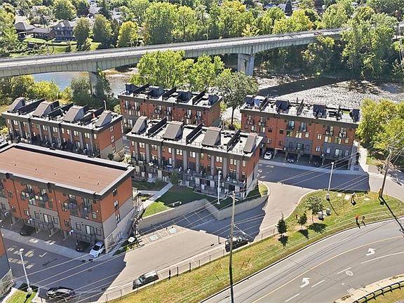 4th image of 2 Willow St #34