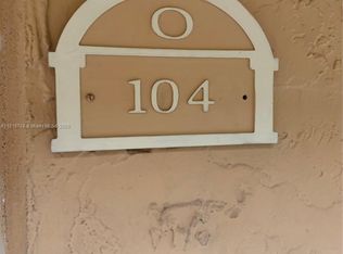 17911 NW 68th Ave APT O104, Hialeah, FL 33015