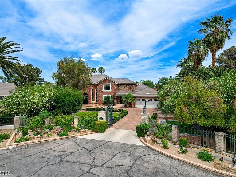 7001 Alamitos Cir — Photo 85