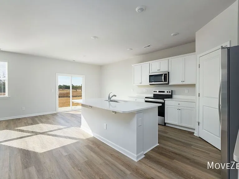 179 N Farmhouse Dr — Photo 6