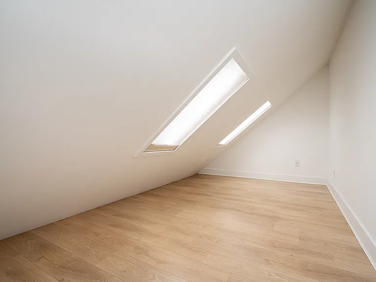 5626 Highbury St — Photo 24