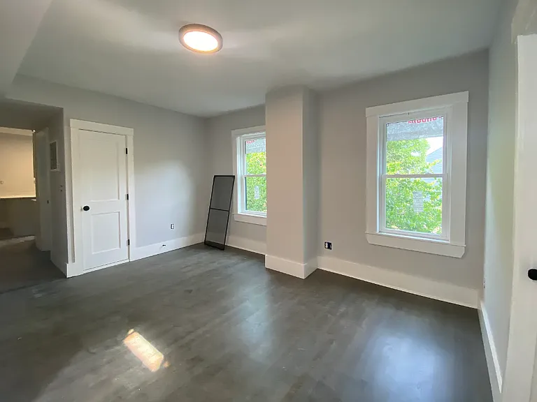 4 Cottage St #1 — Photo 3