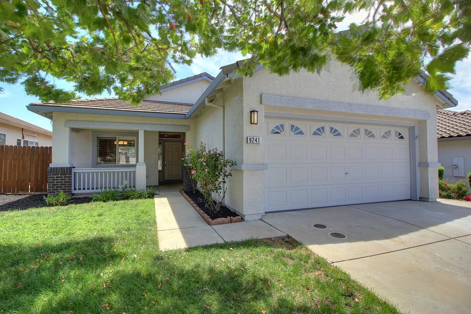 9241 Heathfield Way photo 1