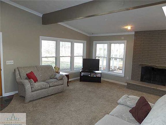 4th image of 221 E Bessemaur Dr