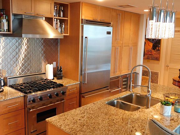 3rd image of 1208 E Kennedy Blvd Unit 1012