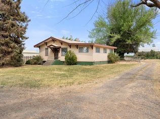 1280 Lake Rd, Burbank, WA 99323