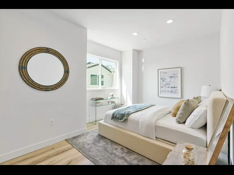 14662 W Sara Ln — Photo 6