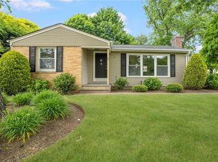 82 Scenic Dr, Cranston, RI 02920