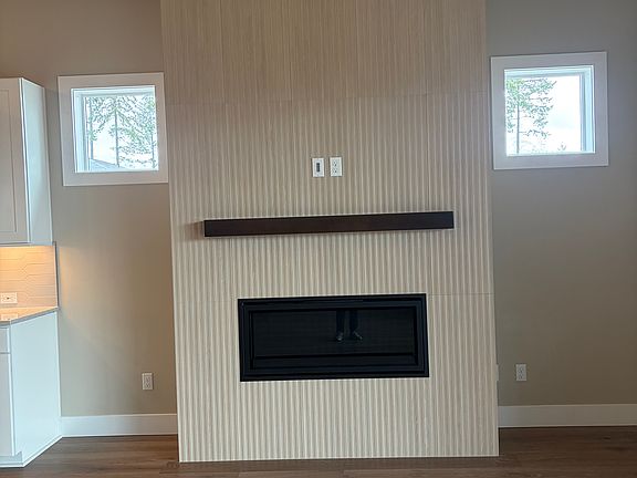 4th image of 14803 206th Ave E
