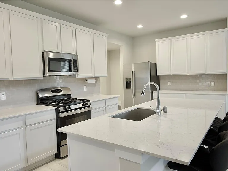 3207 Tilley Dr — Photo 9