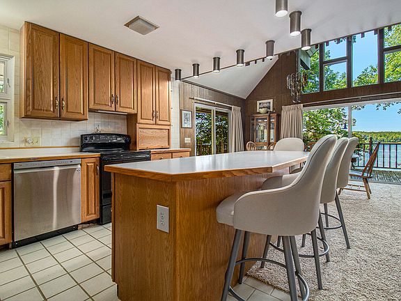 4th image of 6320 N Jebavy Dr