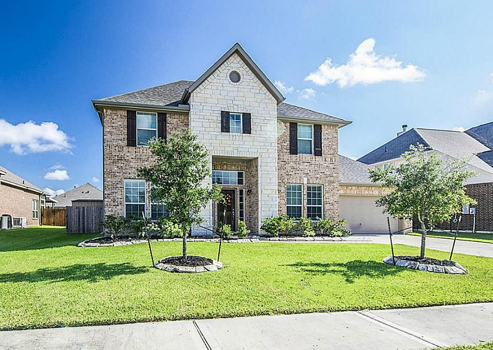 1st image of 12410 Emerald Ln