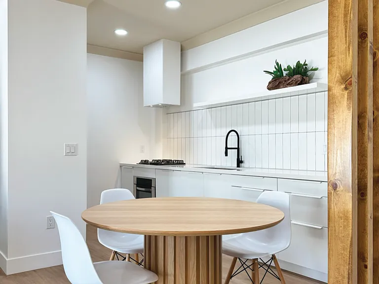 630 S Cochran Ave #101 — Photo 5