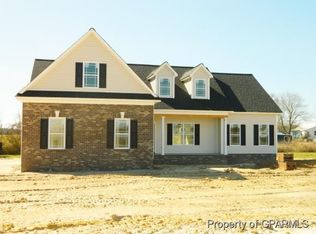 1124 Charlie Branch Dr, Winterville, NC 28590